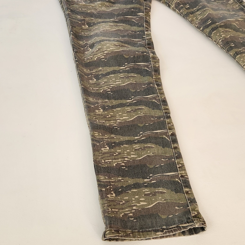 Koto x UO Skinny Tiger Print Camo Men Chino - Picture 5 of 15